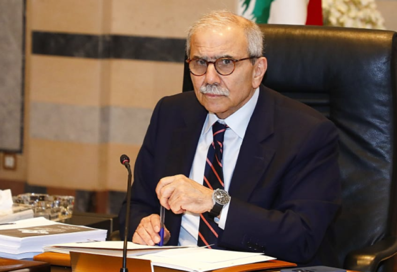 لبنان يؤكد تضامنه الراسخ مع دول الخليج والأردن في مواجهة التحديات الأمنية 3 صورة لرئيس مجلس الوزراء اللبناني الدكتور نواف سلام خلال مكالمة هاتفية مع مسؤول عربي