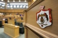 صورة للدكتور عامر وريكات أثناء تكريمه من قبل لجنة الصحة والغذاء النيابية