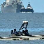 زورق سريع أمريكي يتلقى نيرانًا من خفر السواحل الكوبية في عرض البحر