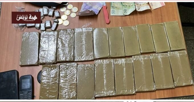 صورة توضيحية لكمية من مخدر الشيرا المحجوزة خلال عملية أمنية بكلميم