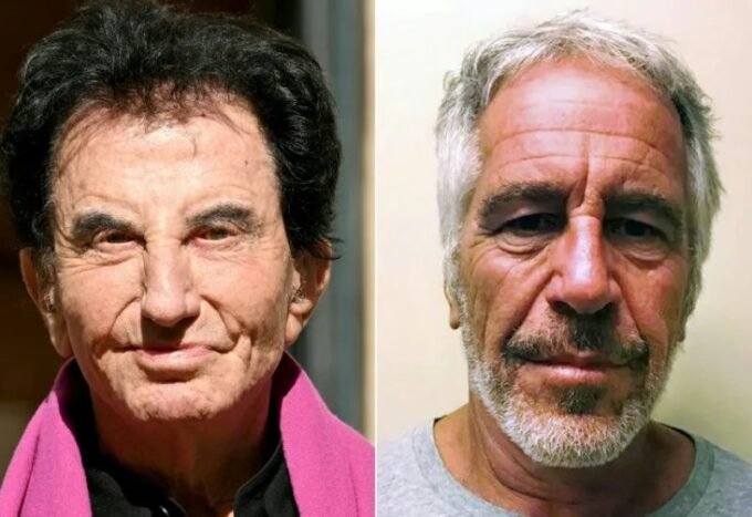 صورة لجاك لانغ، وزير الثقافة الفرنسي الأسبق، أثناء إحدى الفعاليات.