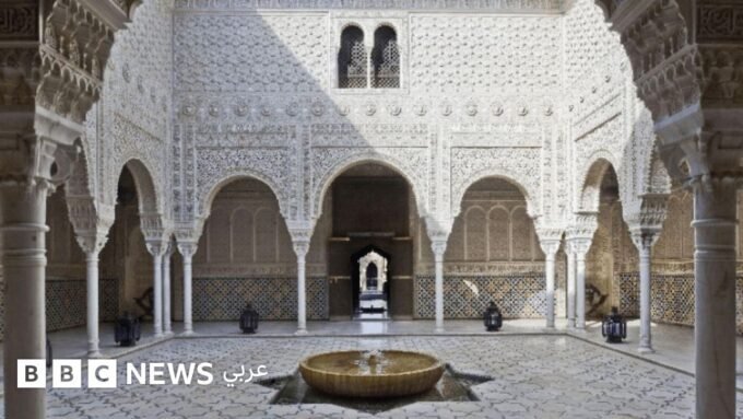 الكشف عن محاولة جيفري إبستين شراء قصر “بين النخيل” الفخم بمراكش قبل اعتقاله 7 صورة لقصر "بين النخيل" الفاخر في حي النخيل بمراكش، المغرب، يظهر تصميمه المعماري المميز.