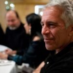 وثائق إبستين تكشف سعيه لإطالة العمر عبر الطب التجديدي 2 وثائق تكشف سعي جيفري إبستين لإطالة عمره عبر الطب الجيني.