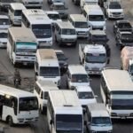 مركبات في حركة المرور بمحافظة القليوبية، شمال القاهرة، مصر عام 2022.