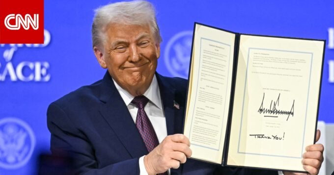 الرئيس الأمريكي دونالد ترامب يعلن عن خطط لمستقبل غزة في مؤتمر صحفي.