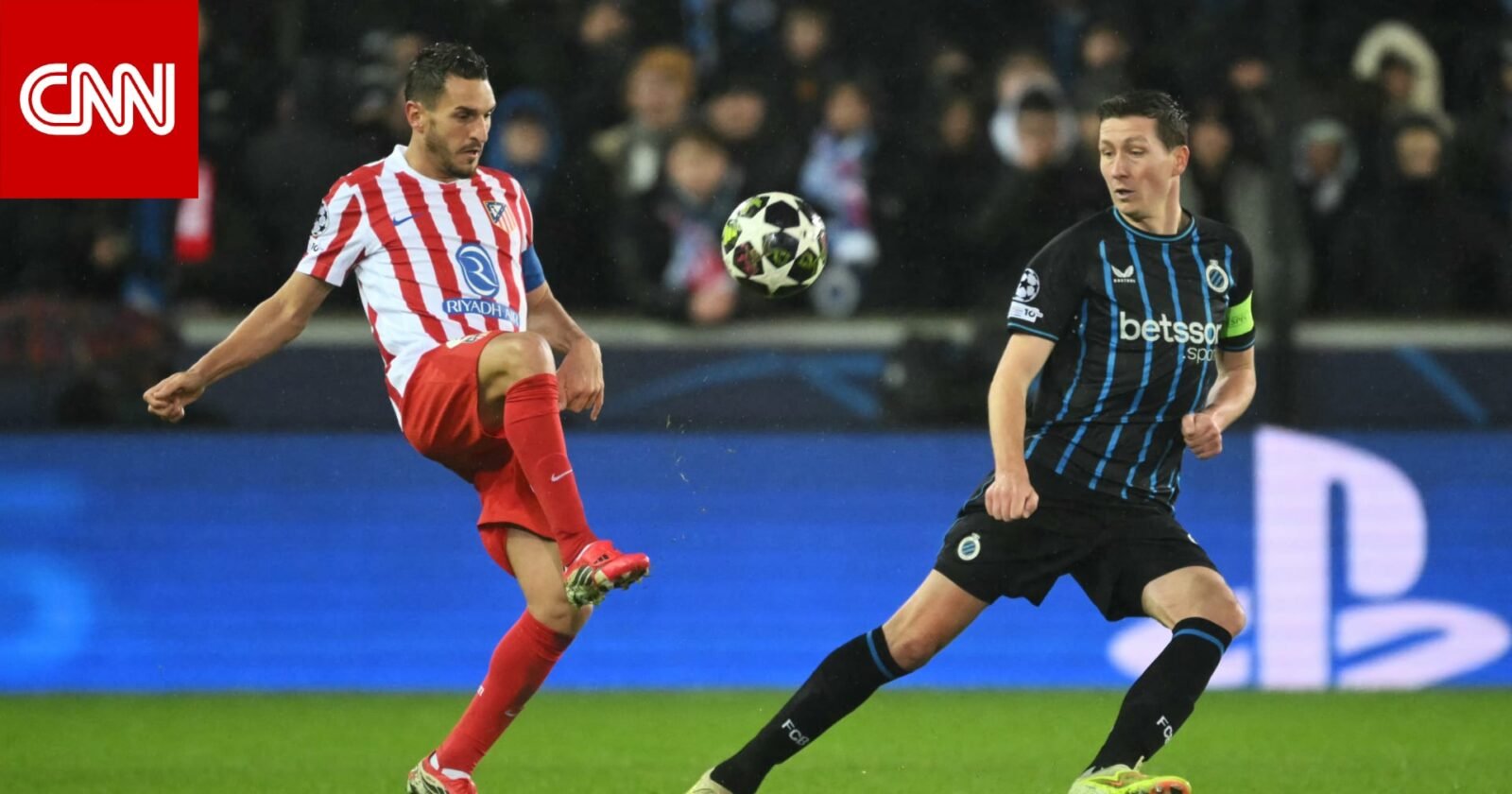 مفاجآت دوري أبطال أوروبا: كلوب بروج ينتزع تعادلاً مثيراً من أتلتيكو مدريد وهزيمة مفاجئة للإنتر 3 لاعبو كلوب بروج يحتفلون بهدف خلال مباراتهم ضد أتلتيكو مدريد في دوري أبطال أوروبا.