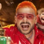 صورة لرامز جلال خلال مشاركته في إحدى الفعاليات الترفيهية، تعكس حضوره الإعلامي