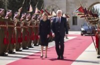 الرئيس الألماني فرانك فالتر شتاينماير والسيدة الأولى إلكه بودنبندر يودعان الأردن من مطار ماركا برفقة مسؤولين أردنيين.