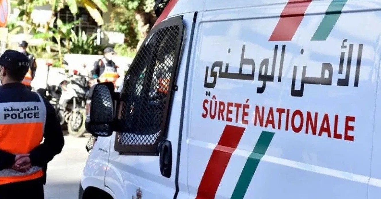 تحقيق مكثف بسلا: سرقة 30 مليون سنتيم من سيارة رجل أعمال تثير تساؤلات 3 عناصر الأمن تحقق في موقع سرقة 30 مليون سنتيم من سيارة رجل أعمال بسلا.