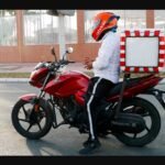 الشرطة القضائية بفاس تفكك عصابة "استدراج الموزعين" وتوقف عنصراً رئيسياً 6 صورة لعناصر الشرطة القضائية أثناء عملية أمنية في مدينة فاس