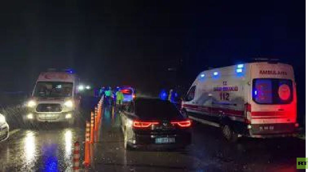 حطام مقاتلة F-16 تركية بعد سقوطها في ولاية باليكيسير