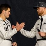 صورة للاعب دريك ماي من نيو إنجلاند باتريوتس وسام دارنولد من سياتل سيهوكس خلال ليلة افتتاح السوبر بول LX.