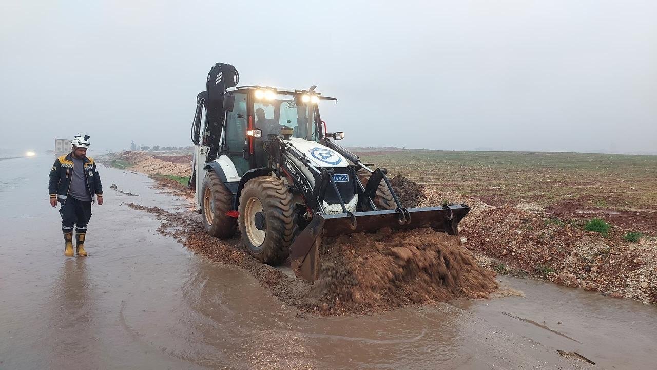 سيول سوريا، اللاذقية، الدفاع المدني، وفيات أطفال، حوادث طبيعية