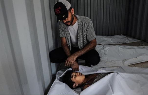 صورة تظهر آثار القصف في قطاع غزة أو مشهد من الأحداث الجارية.