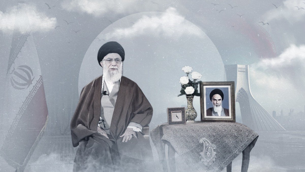 صورة للمرشد الأعلى الإيراني علي خامنئي في سياق التحديات الراهنة التي تواجه بلاده.