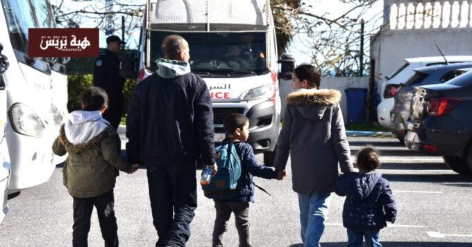 سكان سيدي قاسم يعودون إلى منازلهم بعد انتهاء أزمة الفيضانات