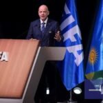 الفيفا ومجلس السلام يطلقان مبادرة كروية شاملة لإعادة إعمار غزة 6 صورة توقيع اتفاقية الشراكة بين رئيس الفيفا وممثلي مجلس السلام لدعم كرة القدم في غزة.