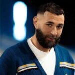 صورة لكريم بنزيما يعلق فيها على تعادل الهلال أمام الاتحاد وخسارة صدارة الدوري السعودي.