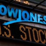 الأسهم الأمريكية تتألق: داو جونز يتجاوز 50 ألف نقطة في صعود تاريخي 5 رسوم بيانية لمؤشرات الأسهم الأمريكية تظهر صعودًا قياسيًا لمؤشر داو جونز فوق 50 ألف نقطة.