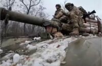 صورة لممثلي الوفود الروسية والأوكرانية والأمريكية في جنيف أثناء المباحثات الدبلوماسية.