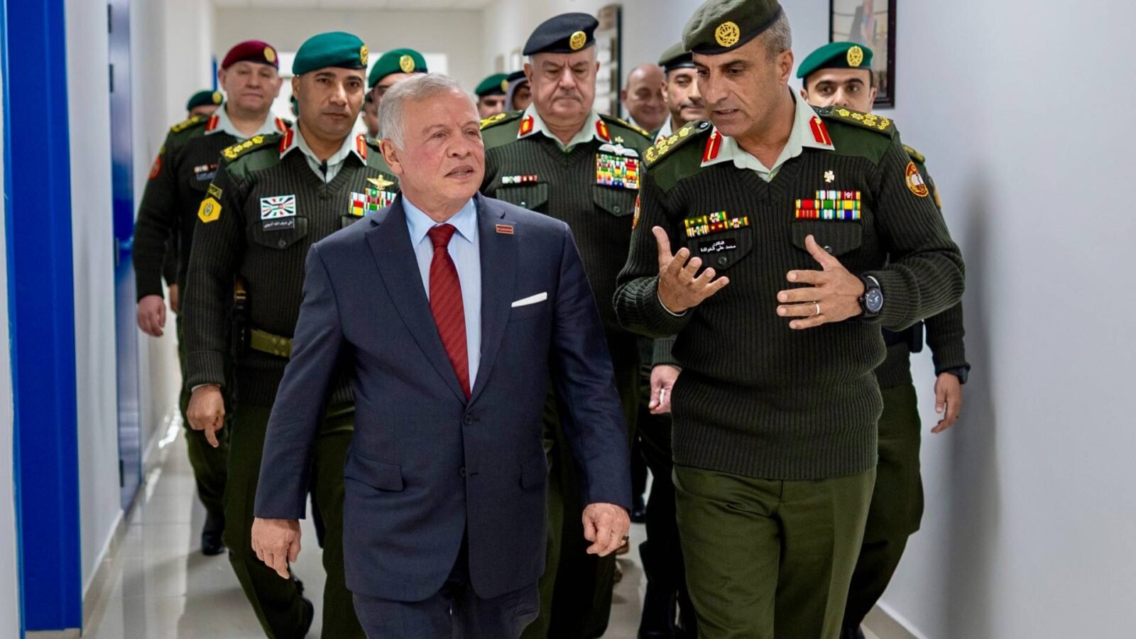 مجمع طب الأسنان العسكري خلدا