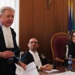 صورة قاعة محكمة في إيطاليا ترمز للحكم على سياسي في قضية مقتل يونس البوستاوي