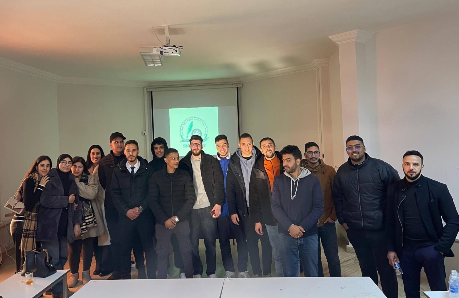 صورة جماعية لأعضاء المكتب الإقليمي الجديد للنقابة المستقلة للأطر التقنية والإدارية للصحة بخنيفرة.