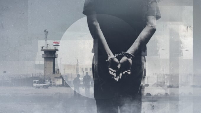 صورة لمعتقلين أو سجن يضم عناصر داعش في سوريا أو العراق