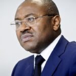 Jean-Fidèle Otandault, ancien ministre du Budget du Gabon, en pleine réflexion sur les enjeux de la dette africaine.