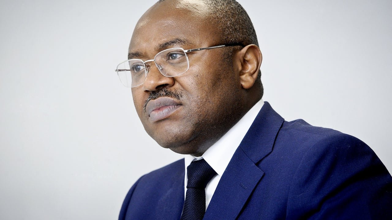 Jean-Fidèle Otandault, ancien ministre du Budget du Gabon, en pleine réflexion sur les enjeux de la dette africaine.