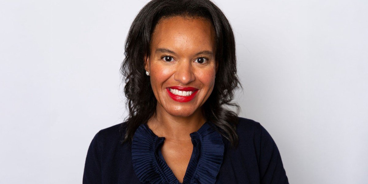 e.l.f. Beauty Super Bowl ad featuring Melissa McCarthy and other stars, showcasing the Glow Reviver Lip Oil.