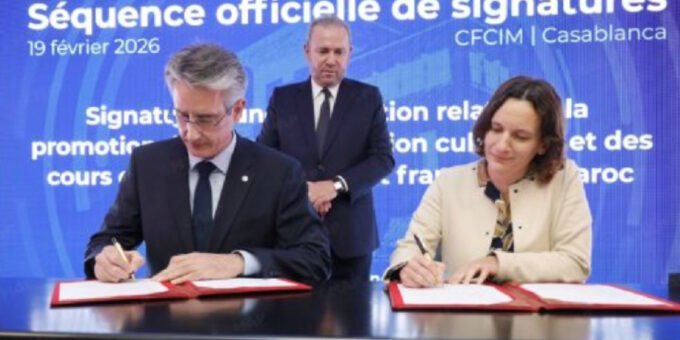 Le Maroc et la France renforcent leur partenariat économique avec de nouvelles conventions : visas professionnels facilités, soutien à l'export et aux PME, et création d'un guichet unique pour les investisseurs.