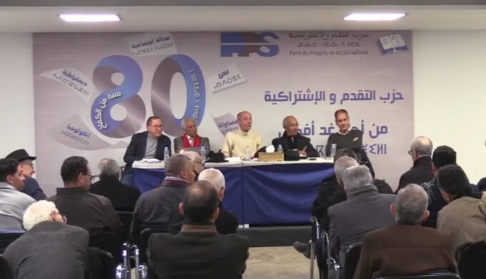 Emploi au Maroc : La Croissance Économique Face au Défi du Chômage 6 Une image symbolisant la complexité de l'emploi, avec des rouages économiques et des personnes en quête d'opportunités.