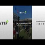 Des élèves attentifs dans une salle de classe moderne d'une école française au Maroc, illustrant l'impact de l'augmentation des frais de scolarité sur l'accès à l'éducation.