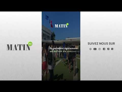 Des élèves attentifs dans une salle de classe moderne d'une école française au Maroc, illustrant l'impact de l'augmentation des frais de scolarité sur l'accès à l'éducation.