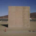 Prototype de mur frontalier présenté par Fisher Sand & Gravel, à San Diego (Californie), le 26 octobre 2017.