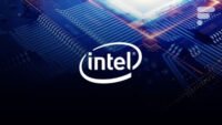 Une image représentant le logo Intel et des éléments graphiques liés à Linux et au gaming, symbolisant l'alliance technologique.