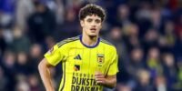 Ismail Baouf célébrant un but avec le maillot de Cambuur