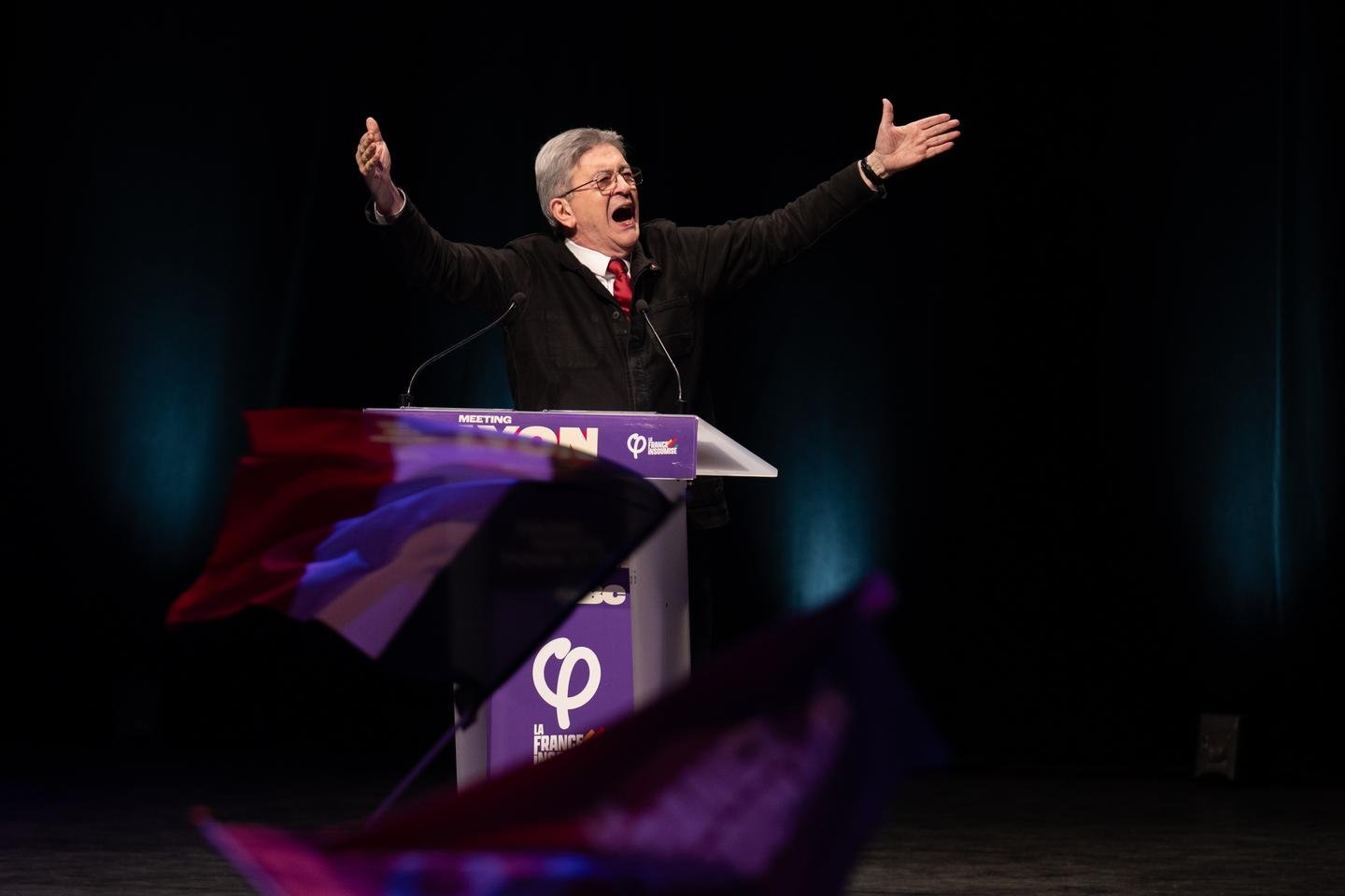 Jean-Luc Mélenchon lors d'un meeting à Lyon, le 26 février 2026, au cœur d'une controverse politique.