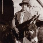 Kate Hosali, la «Toubiba» Écossaise