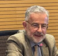 Michel Vialatte, expert en gouvernance de l'eau, discutant des défis et opportunités hydriques au Maroc.