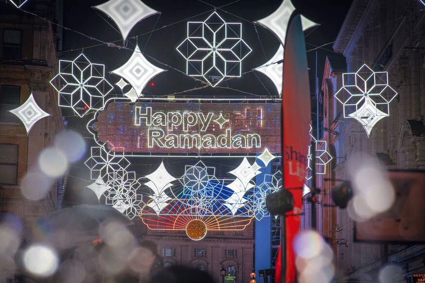 Le West End de Londres s'illumine pour le Ramadan : Un Message d'Unité et de Paix 3 Le West End de Londres