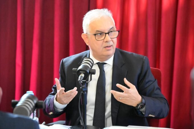Nizar Baraka, Ministre de l'Équipement et de l'Eau, discute de la politique hydrique du Maroc après les pluies records de l'hiver 2026.