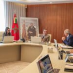 Rabat: Le Chef du gouvernement évalue la réforme éducative marocaine. Progrès du préscolaire, des écoles pionnières et lutte contre l'abandon scolaire. Vers une école équitable.