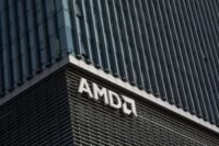 Meta CEO Mark Zuckerberg and AMD CEO Lisa Su shaking hands, symbolizing their new AI chip partnership.