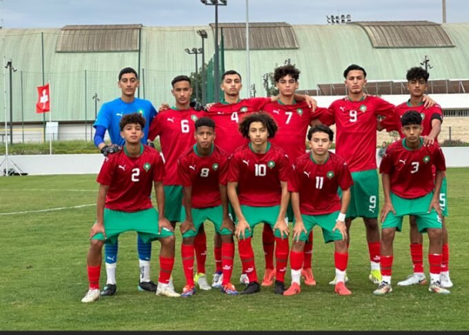 Morocco U16 national football team players on the field
