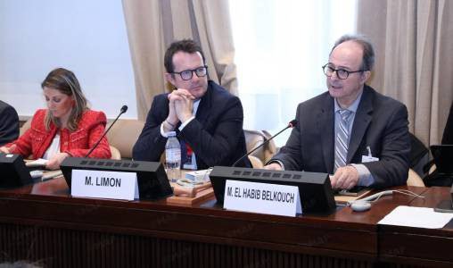 Droits de l'Homme : Le Maroc Affirme la Portée Politique des Mécanismes Nationaux (NMIRF) 7 Mohammed El Habib Belkouch, Délégué Interministériel aux droits de l'Homme, s'exprimant lors d'un événement à Genève sur les mécanismes nationaux.