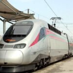Un train Al Boraq de l'ONCF en gare, symbolisant les adaptations des horaires de trains pour le Ramadan au Maroc.