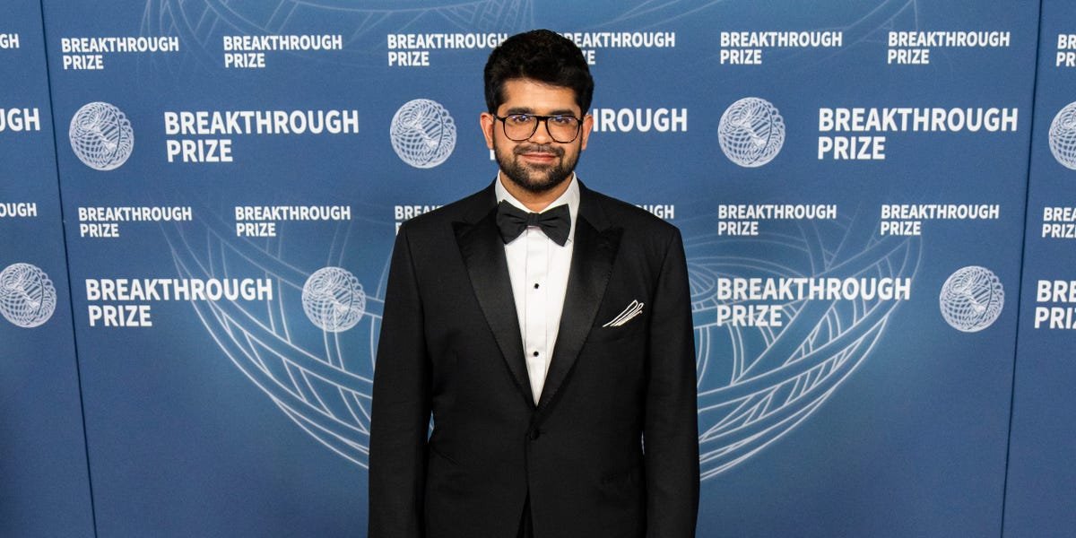 Illustration depicting Perplexity's shift from an ad-based model to a subscription-focused business strategy