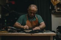 Most lucrative side hustles to fund your main venture. complete guide